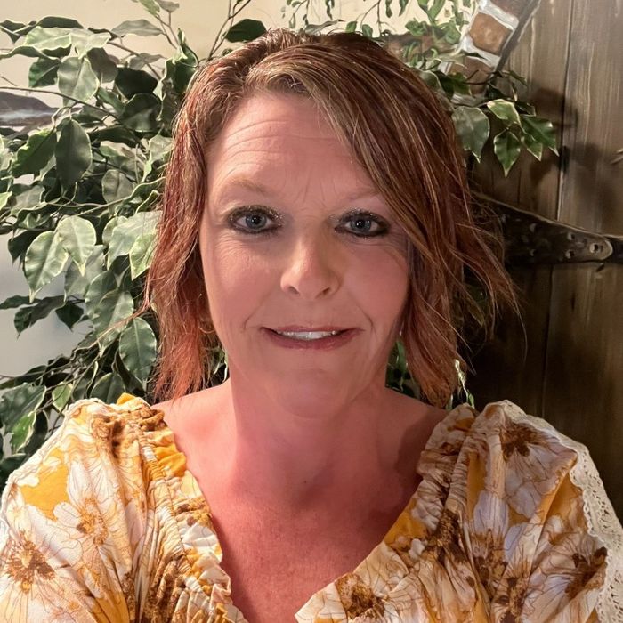 V. Ryann Dixon — Broker, Southern Illinois Realty Experts